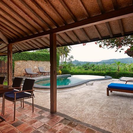 Villa Blue Steps ยอกยาการ์ตา ภายนอก รูปภาพ