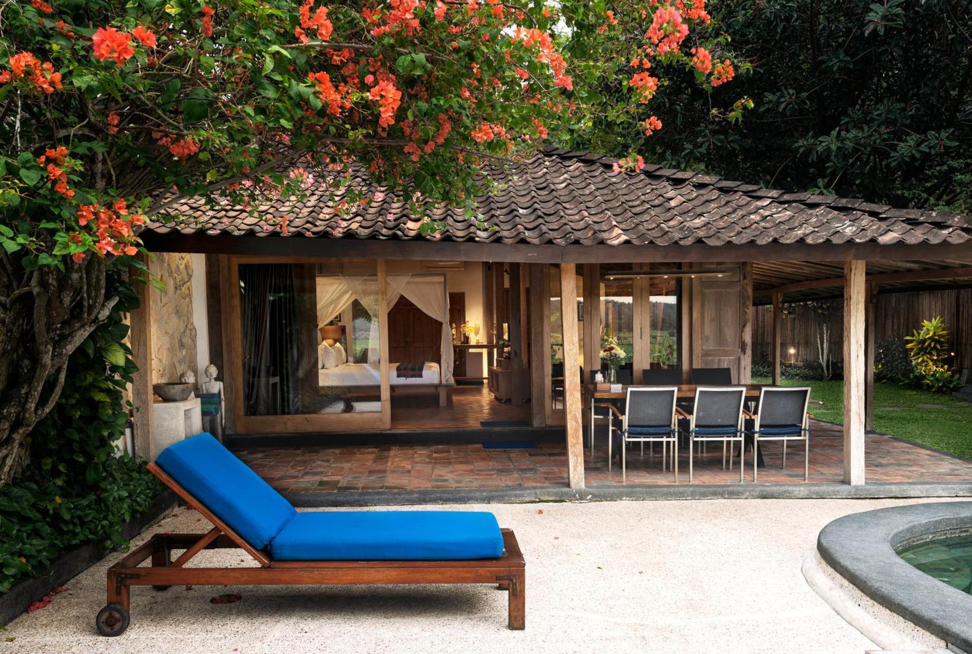 Villa Blue Steps ยอกยาการ์ตา ภายนอก รูปภาพ