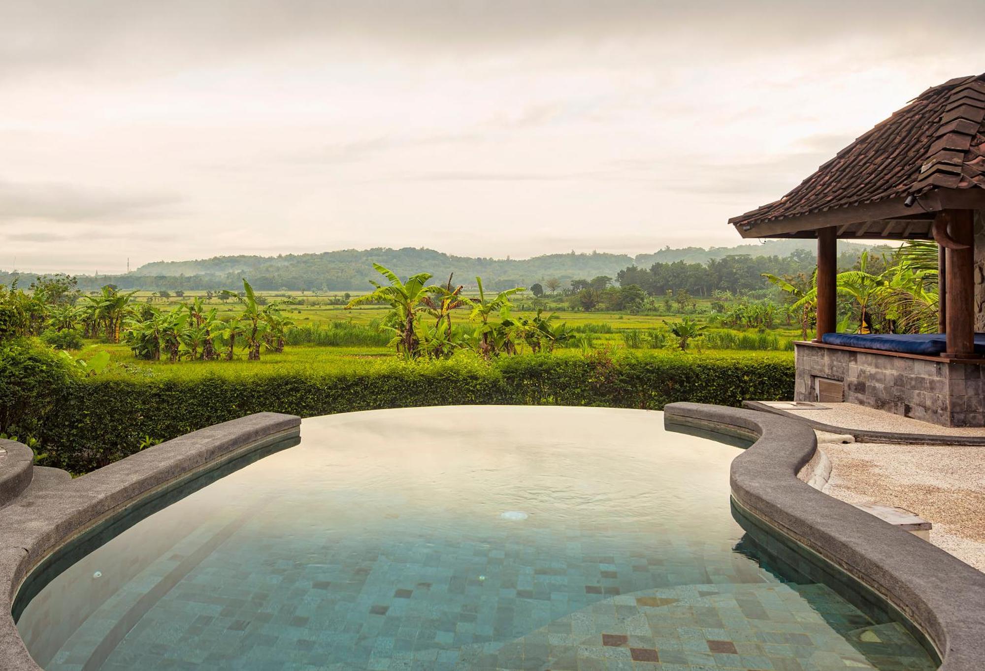 Villa Blue Steps ยอกยาการ์ตา ภายนอก รูปภาพ